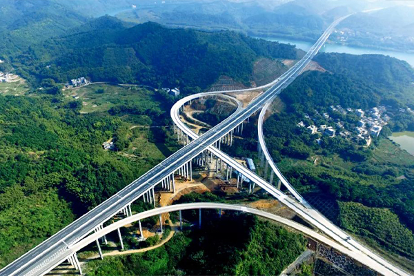 广东省国资委主任李成：以管资本为主推进职能转变.jpg