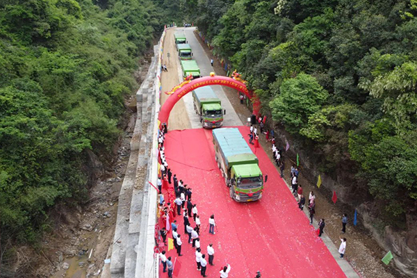 以路惠民 以路兴乡——广晟有色投资扩建的Y370乡道正式通车-图2.jpg